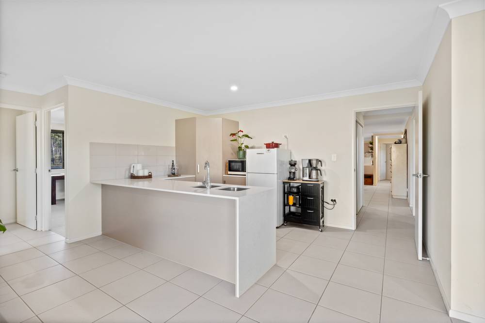 48 Staples Road, WOOLOOGA, QLD 4570