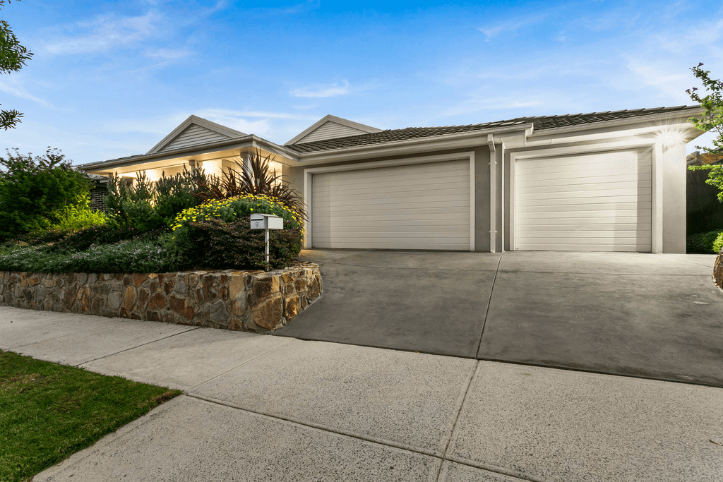 9 Riverhill Road, OFFICER, VIC 3809