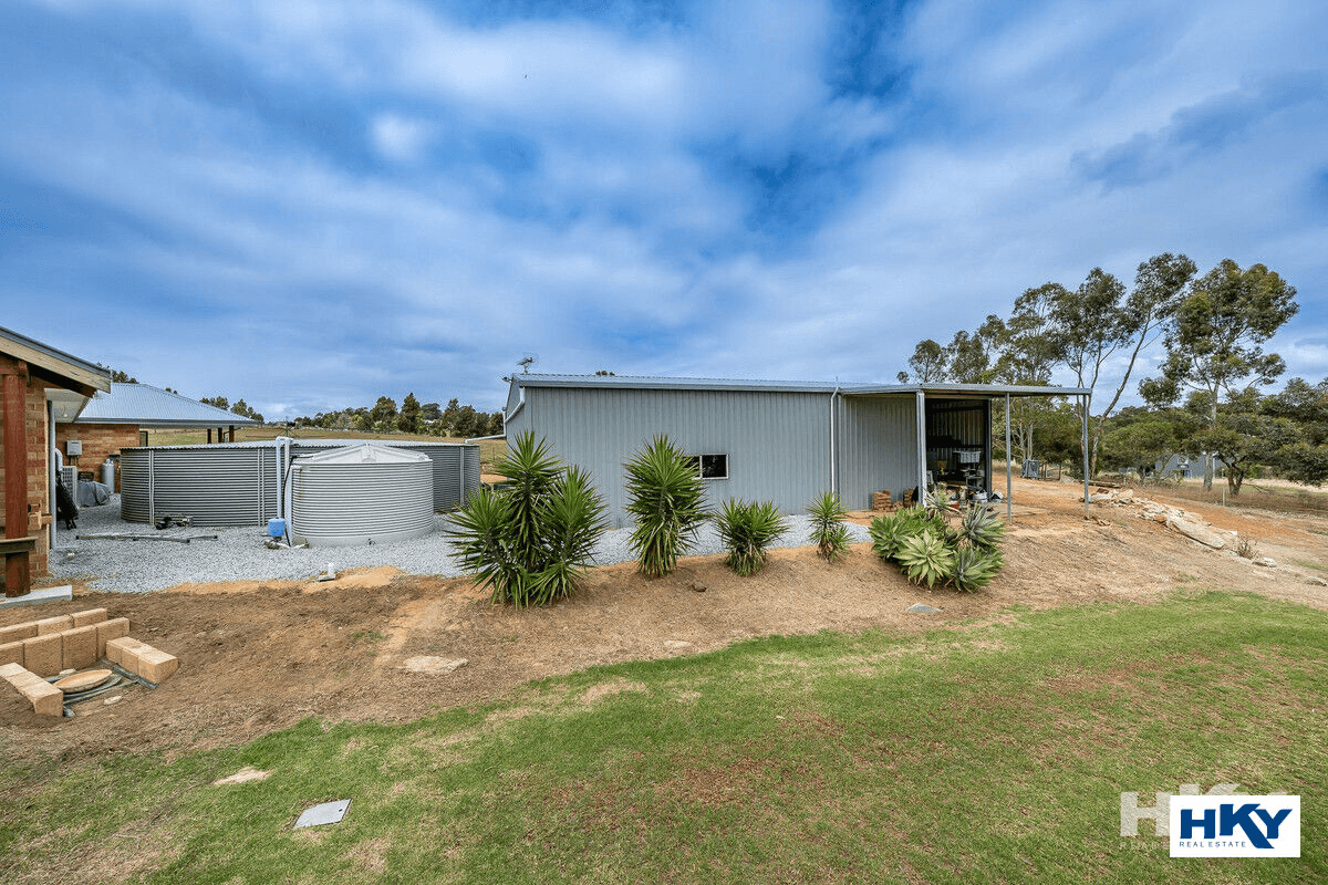 203 Alawoona Circle, Bullsbrook, WA 6084