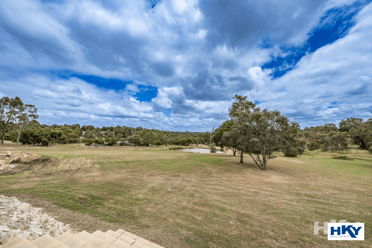 203 Alawoona Circle, Bullsbrook, WA 6084