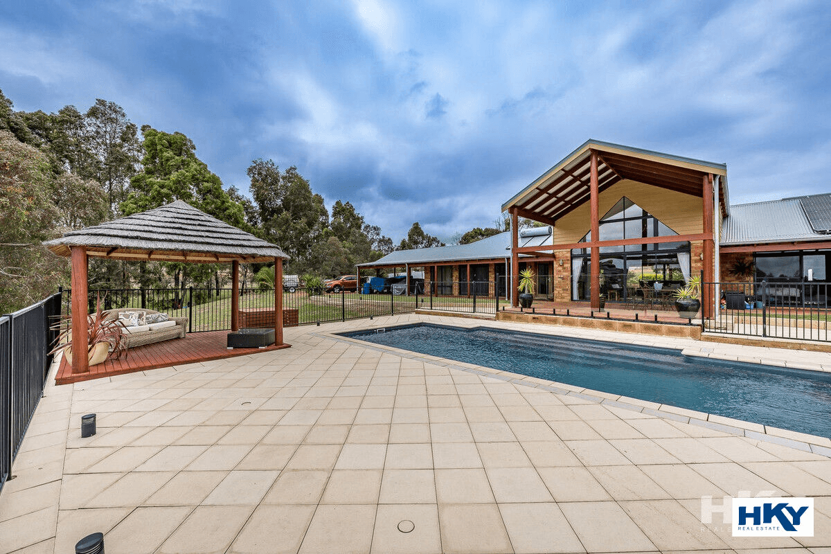 203 Alawoona Circle, Bullsbrook, WA 6084