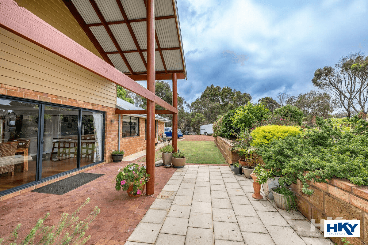 203 Alawoona Circle, Bullsbrook, WA 6084