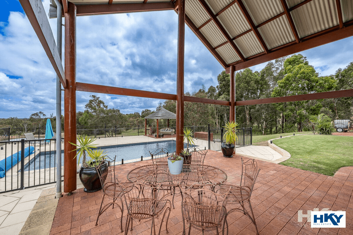 203 Alawoona Circle, Bullsbrook, WA 6084