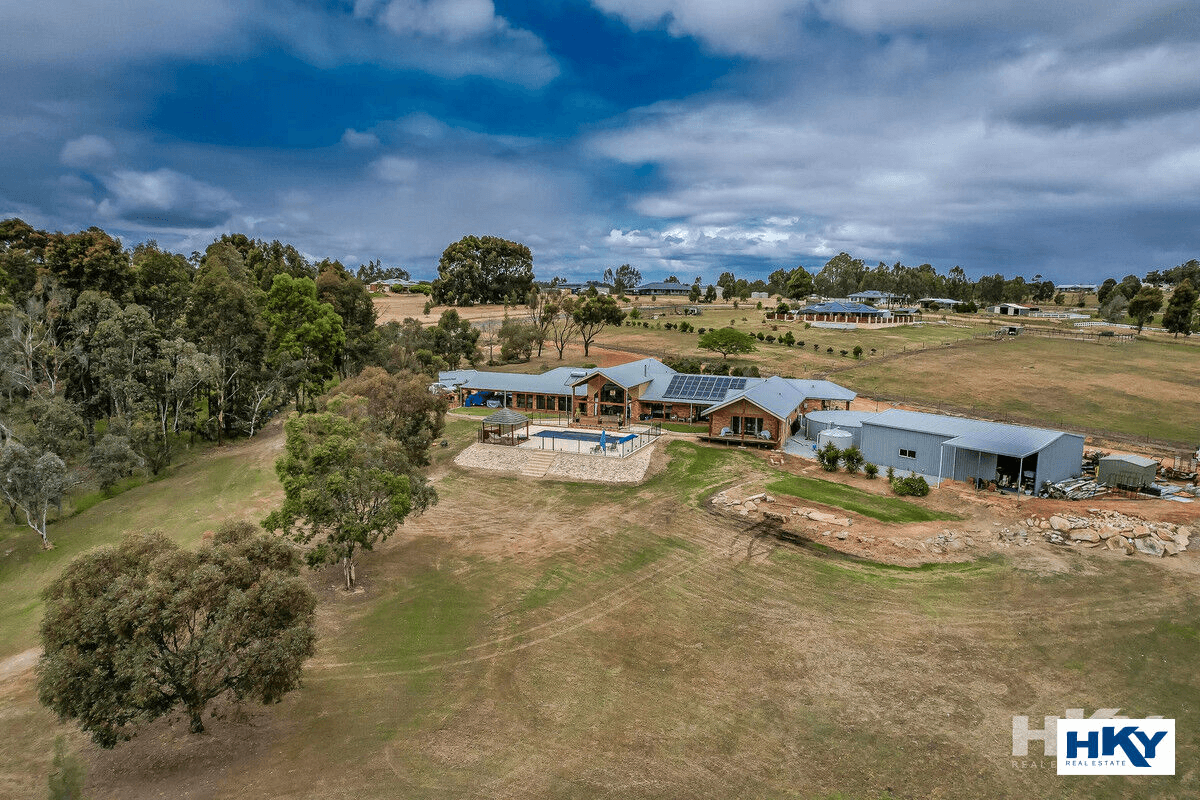 203 Alawoona Circle, Bullsbrook, WA 6084