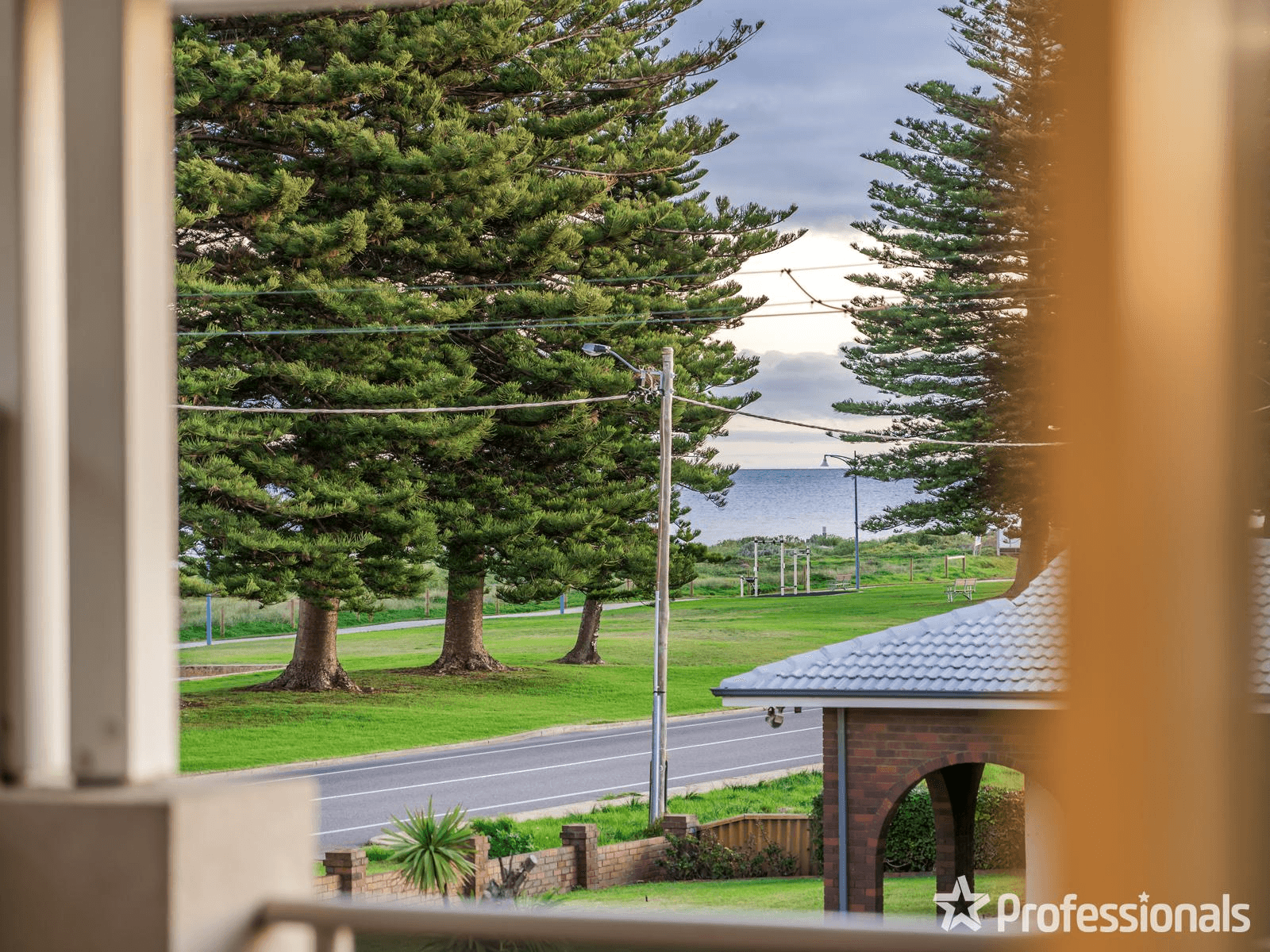 42 Watts Road, SHOALWATER, WA 6169