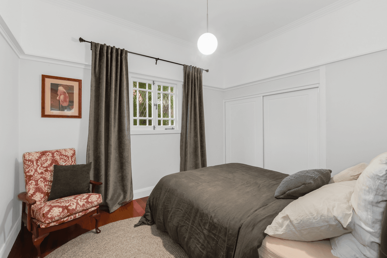 48 Wilbur Street, HOLLAND PARK, QLD 4121