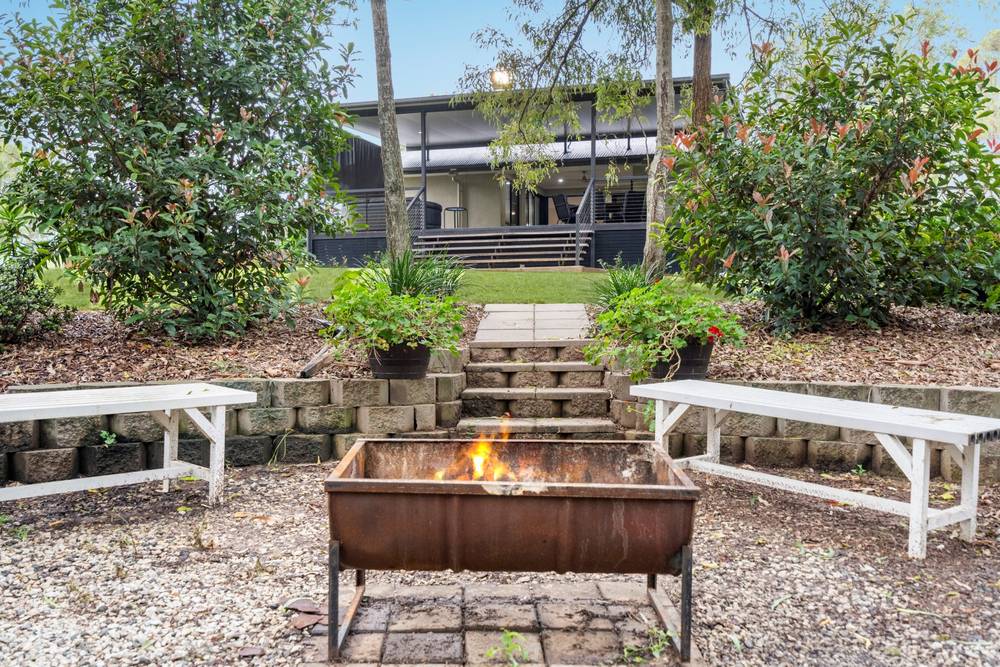 10 Merlot Place, PINE MOUNTAIN, QLD 4306
