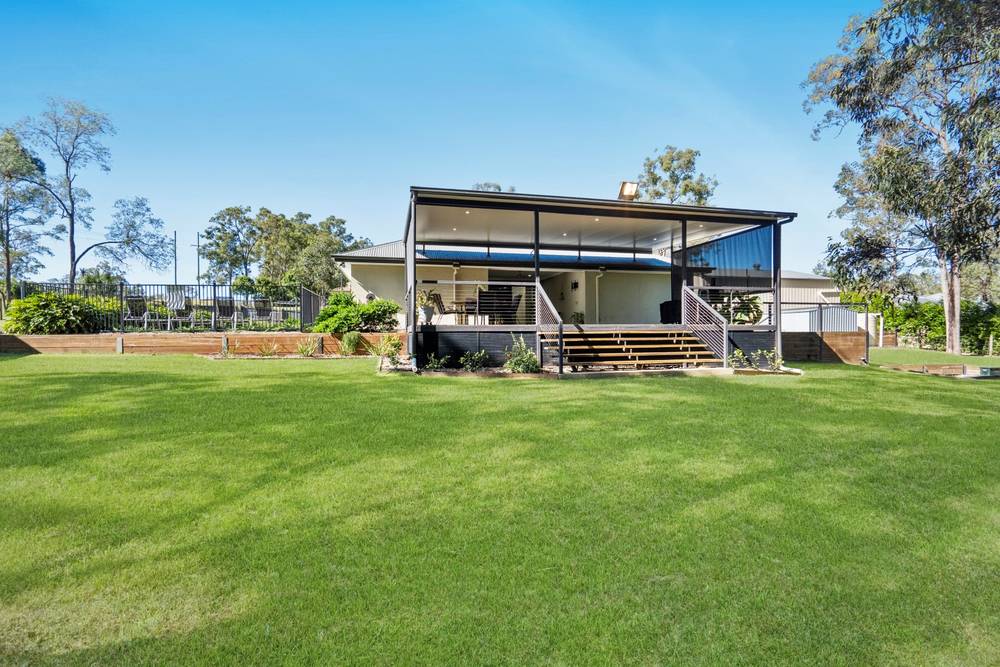 10 Merlot Place, PINE MOUNTAIN, QLD 4306