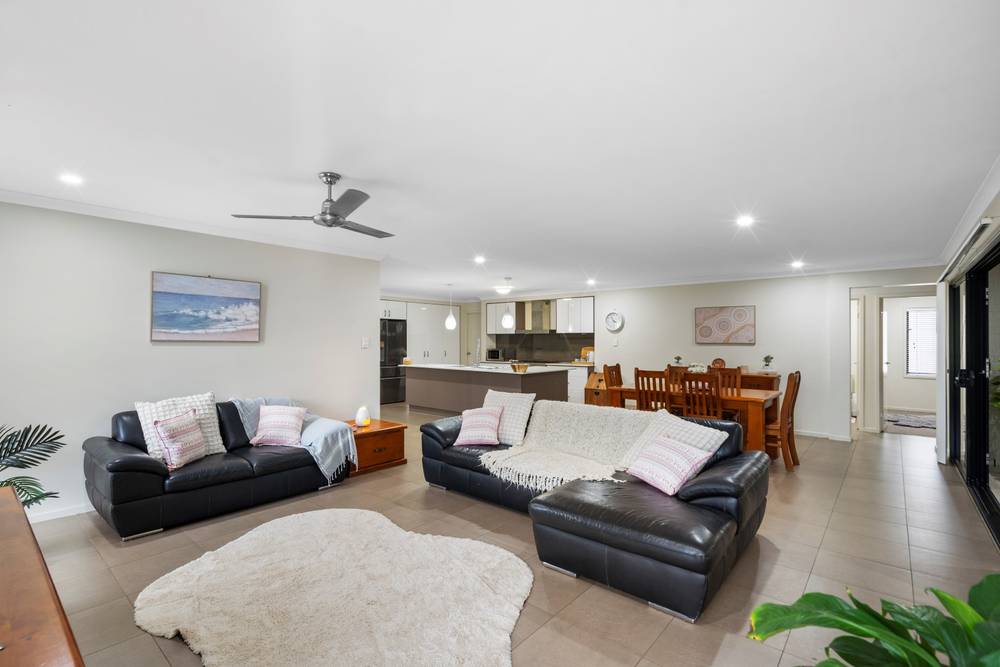 10 Merlot Place, PINE MOUNTAIN, QLD 4306