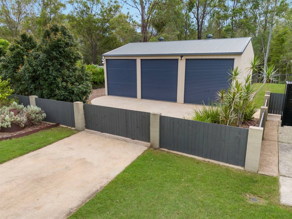 10 Merlot Place, PINE MOUNTAIN, QLD 4306