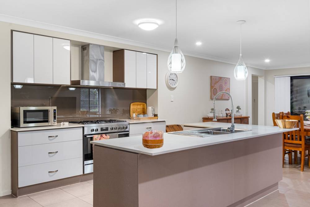 10 Merlot Place, PINE MOUNTAIN, QLD 4306