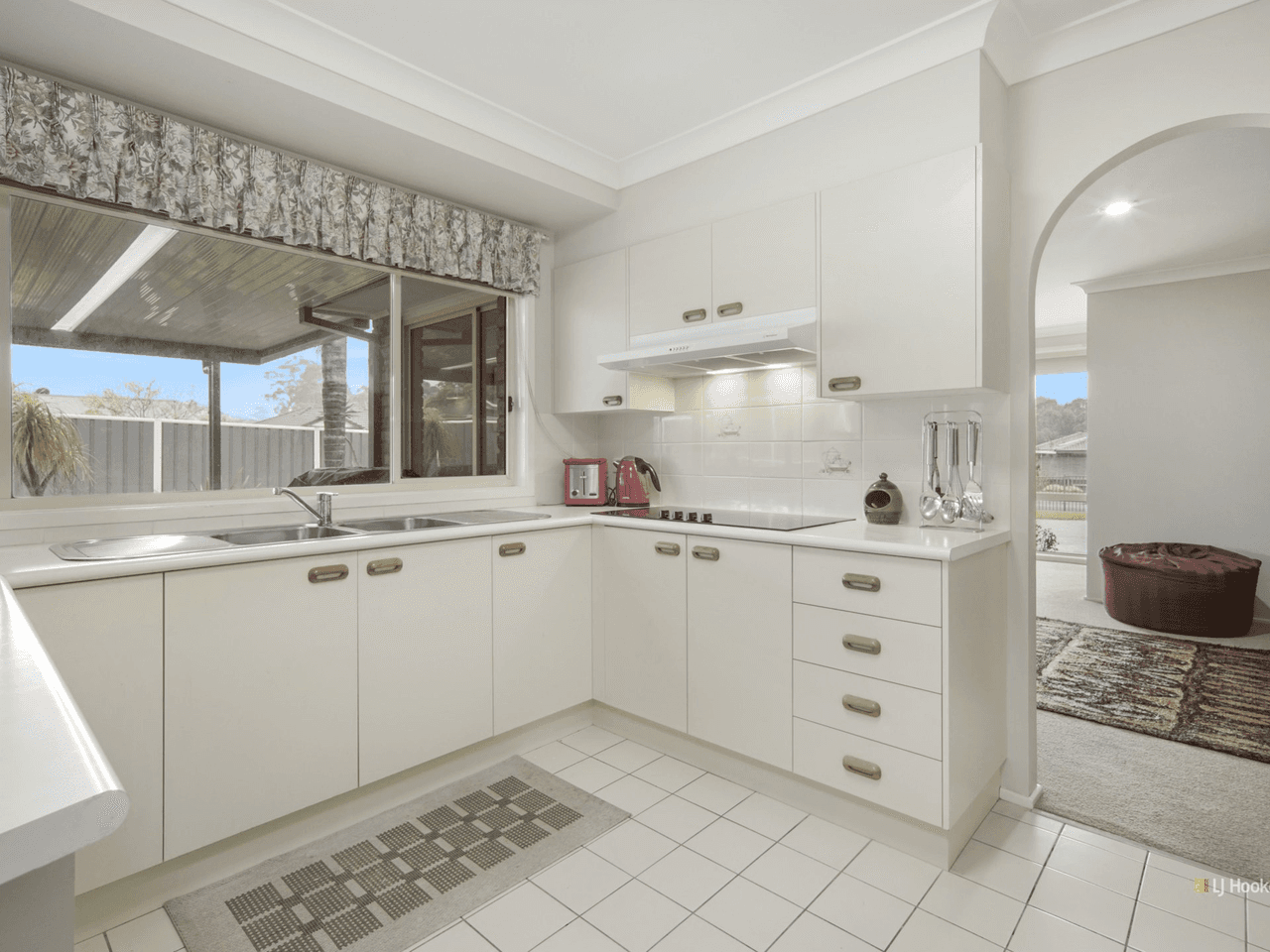 48 Claylands Drive, ST GEORGES BASIN, NSW 2540