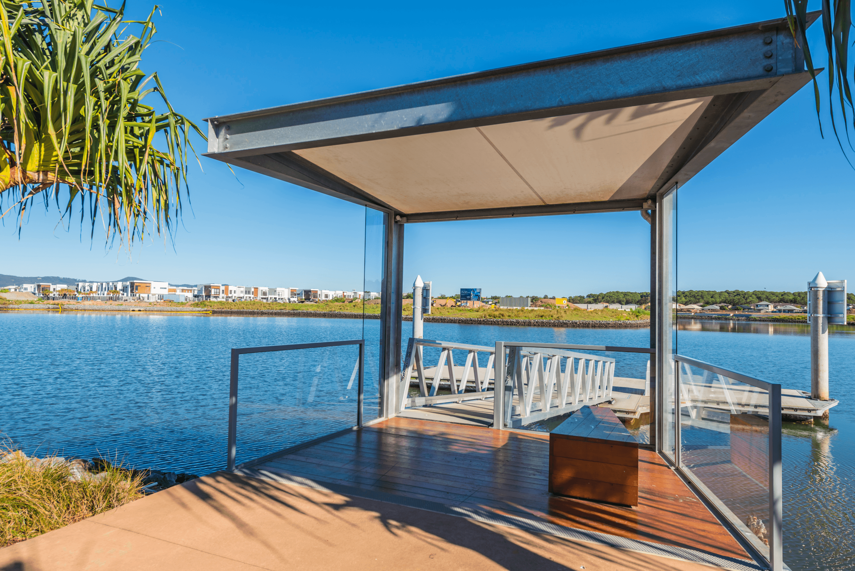 7 Azure Way, HOPE ISLAND, QLD 4212