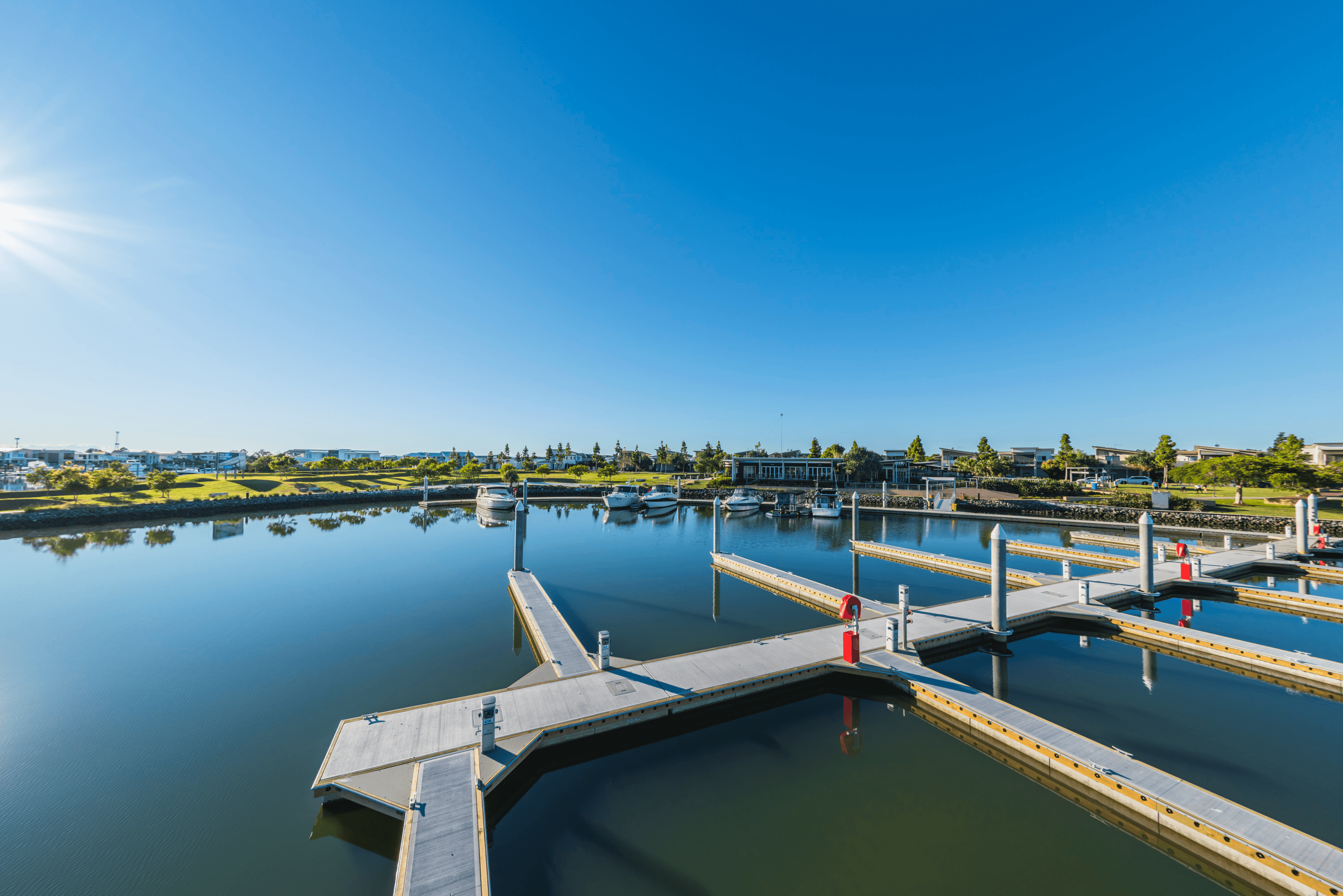 7 Azure Way, HOPE ISLAND, QLD 4212