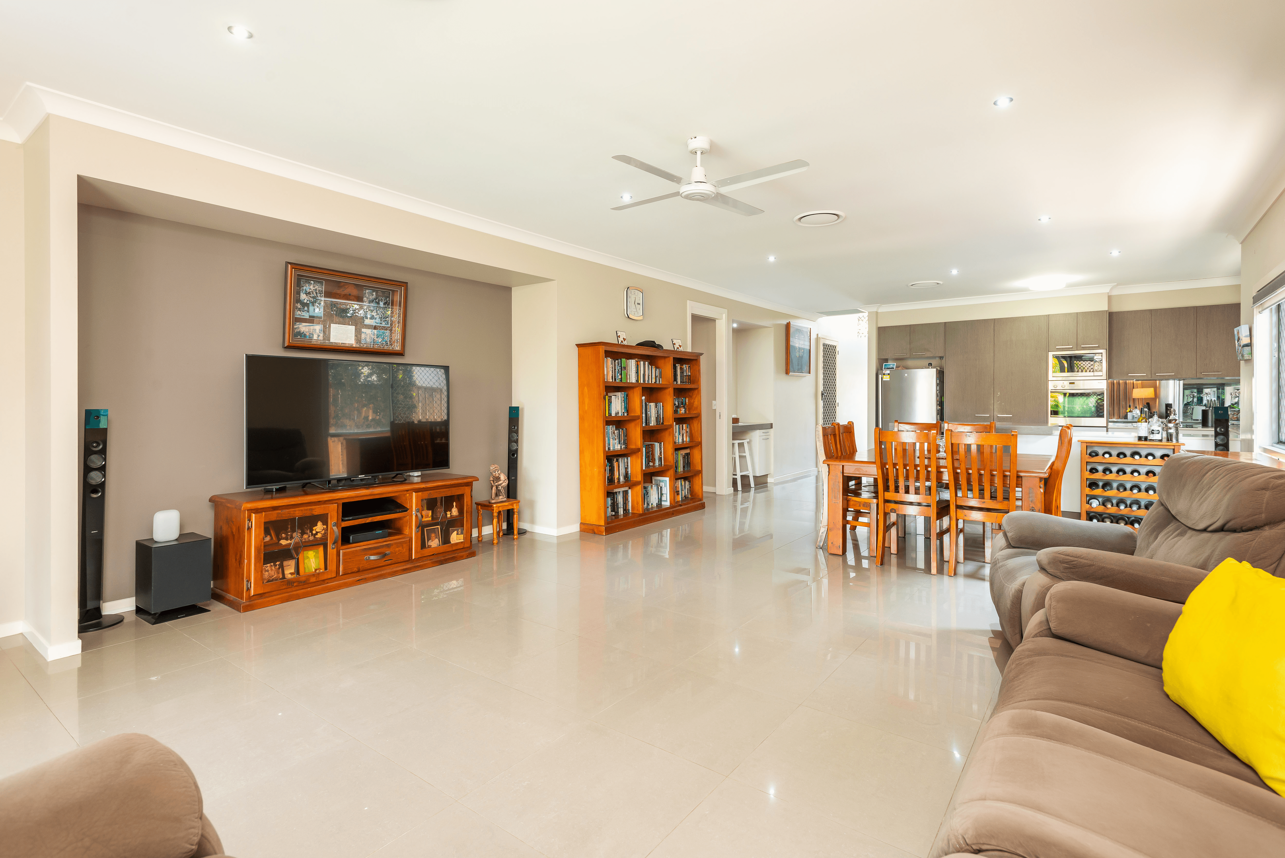 7 Azure Way, HOPE ISLAND, QLD 4212