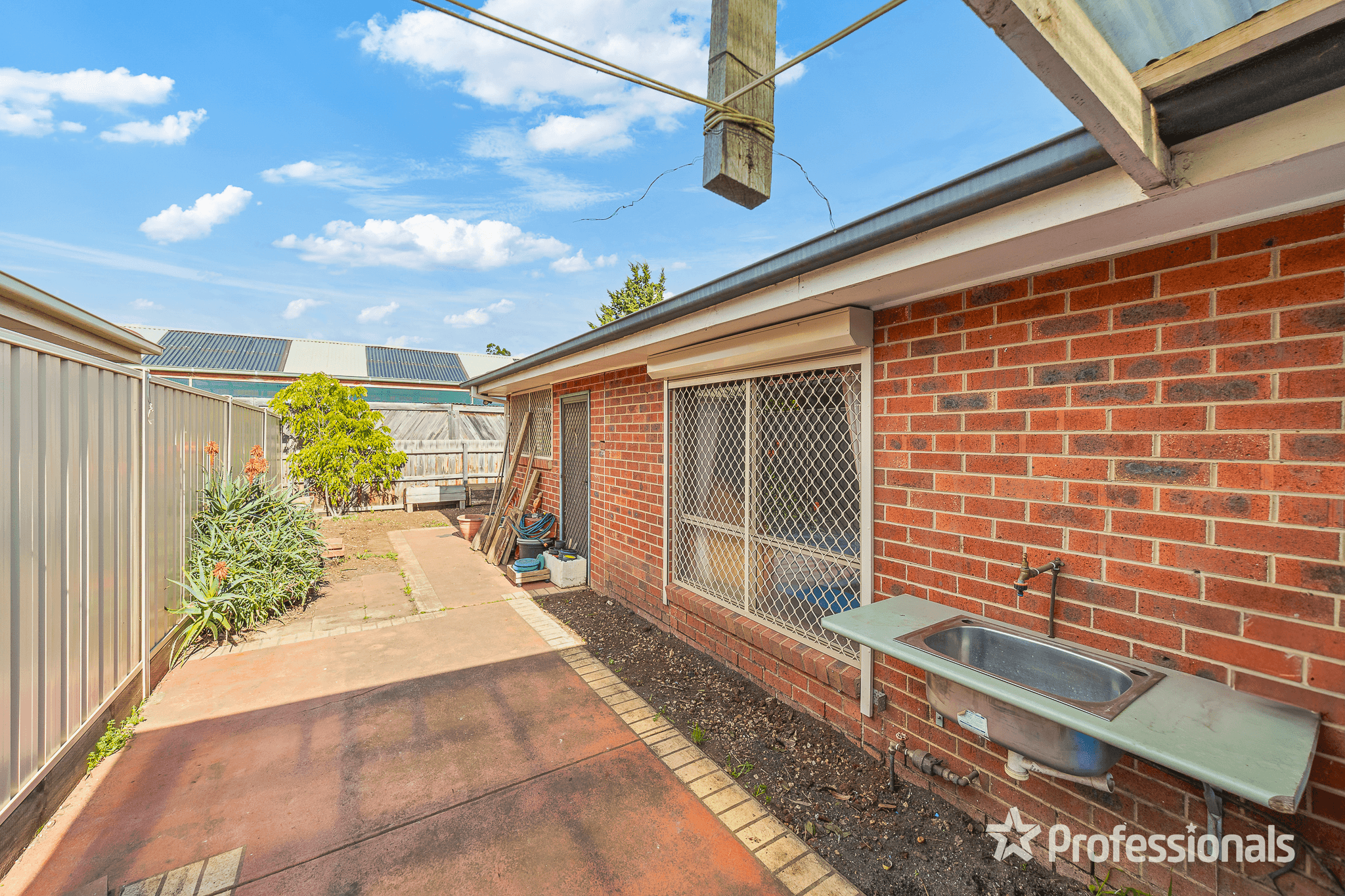 1/70 Coburns Road, MELTON SOUTH, VIC 3338