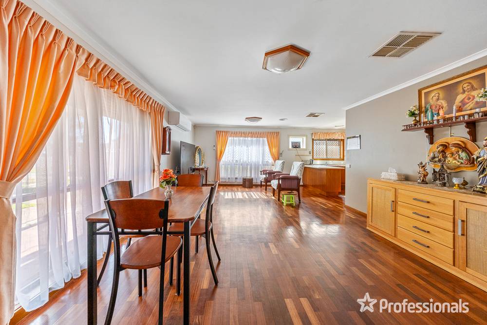 1/70 Coburns Road, MELTON SOUTH, VIC 3338