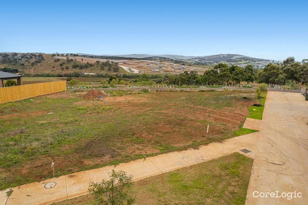 11 Blake Drive, Maddingley, VIC 3340