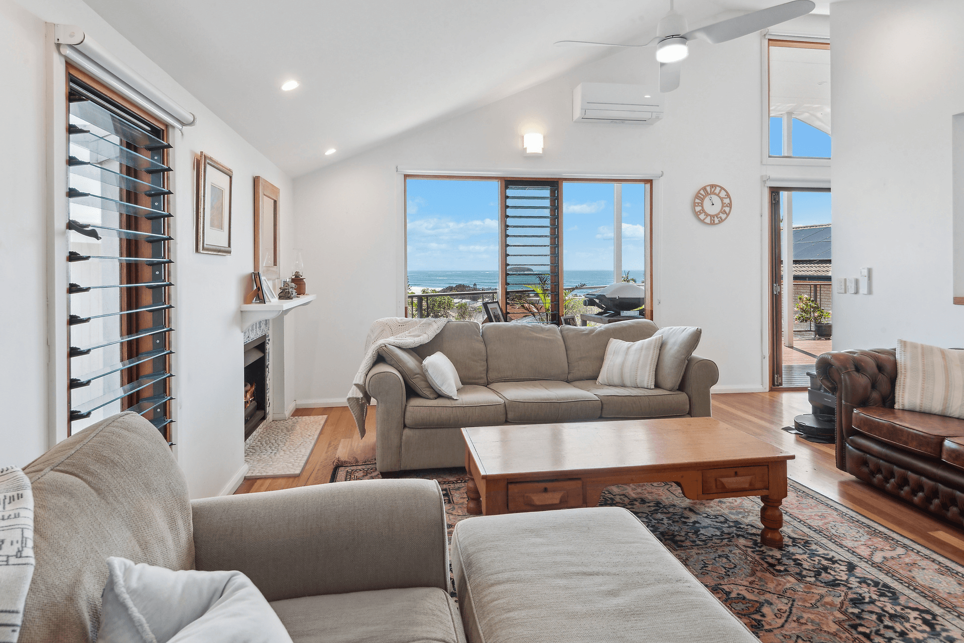 25 Dammerel Crescent, Emerald Beach, NSW 2456