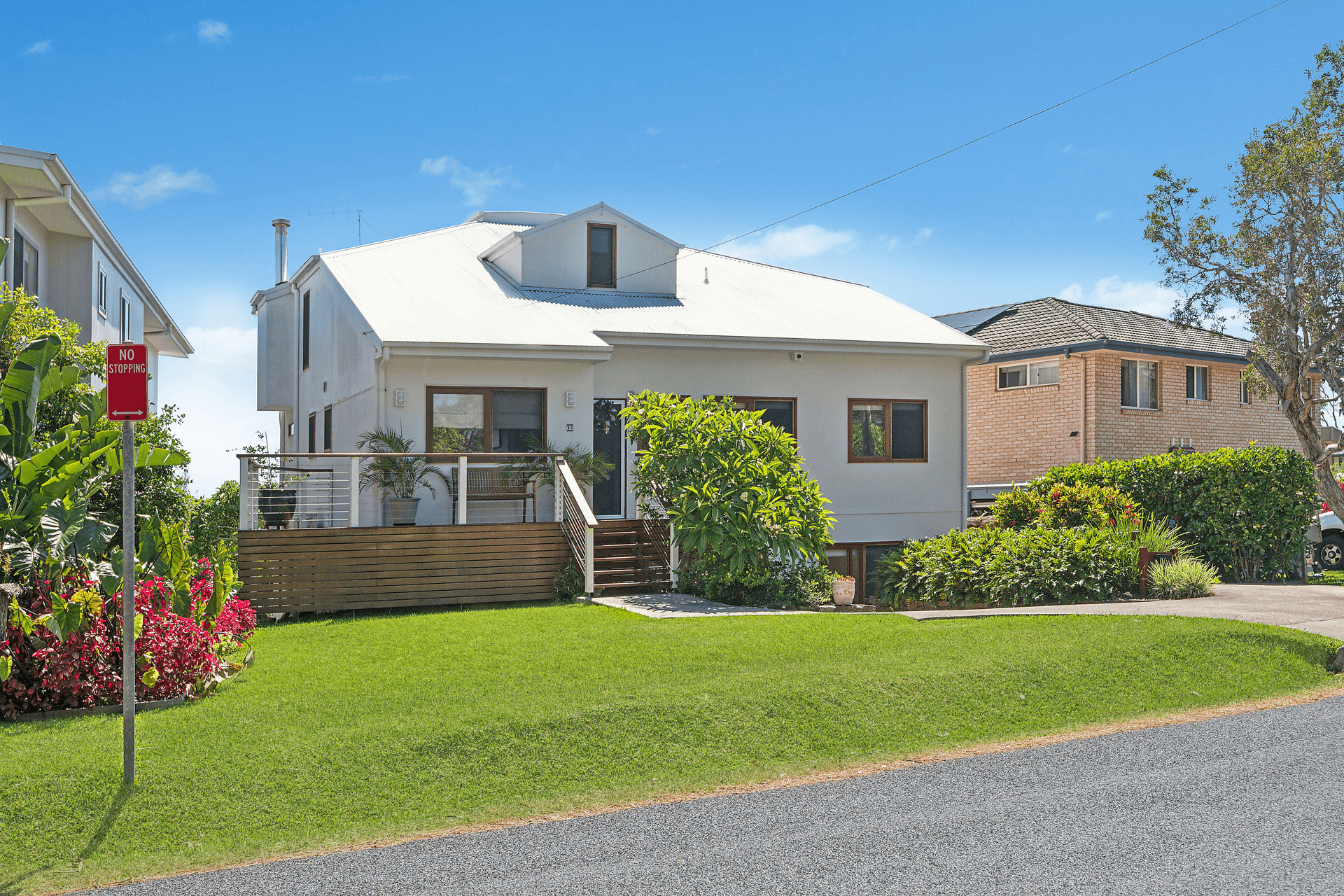 25 Dammerel Crescent, Emerald Beach, NSW 2456