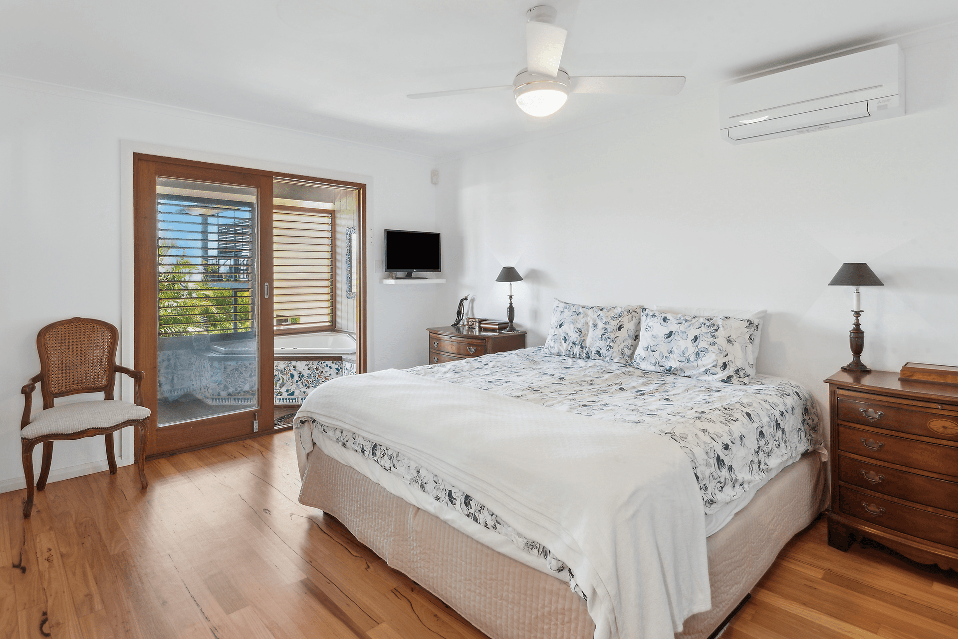 25 Dammerel Crescent, Emerald Beach, NSW 2456