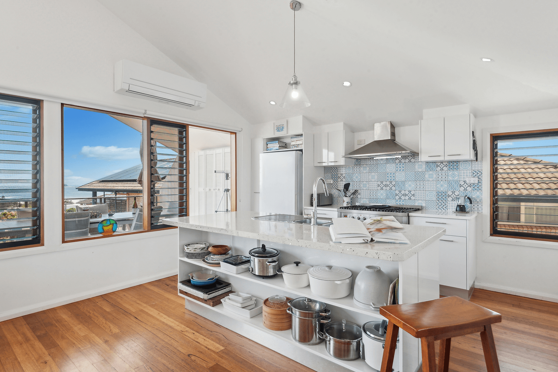 25 Dammerel Crescent, Emerald Beach, NSW 2456