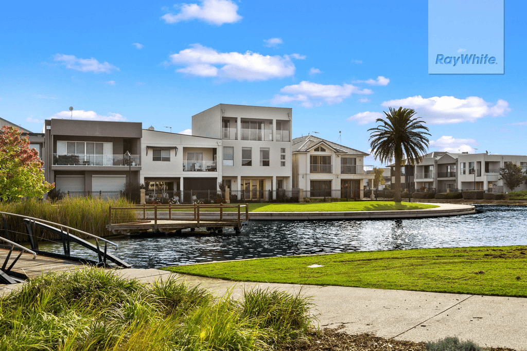 35  Santorini Walk, MAWSON LAKES, SA 5095