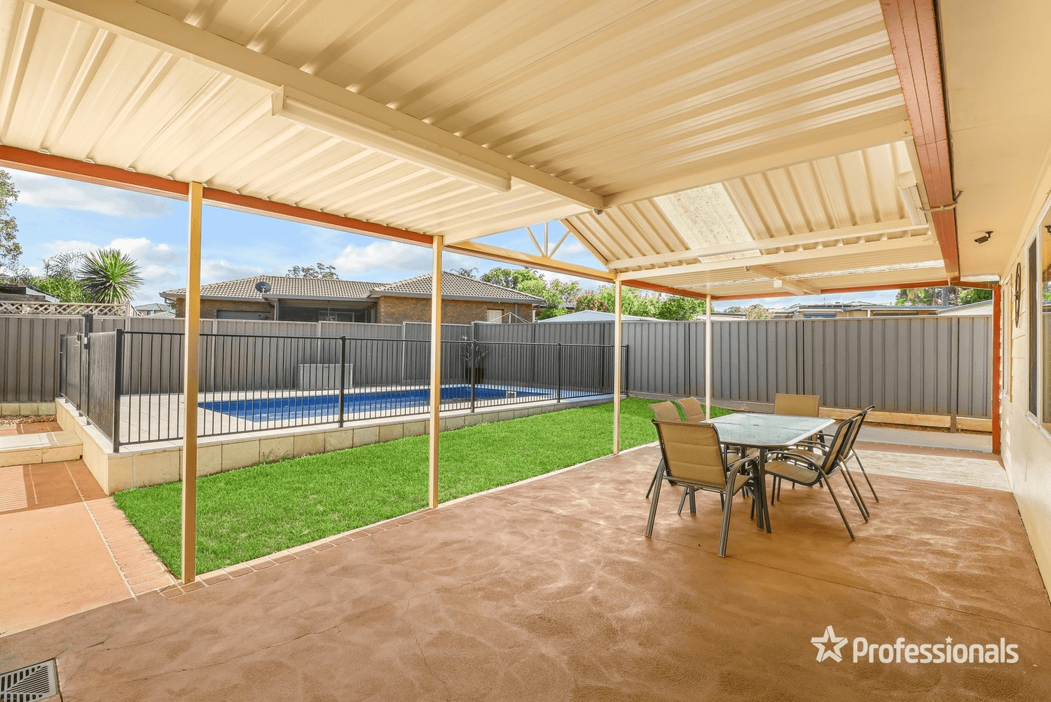 5 Lyrebird Crescent, St Clair, NSW 2759