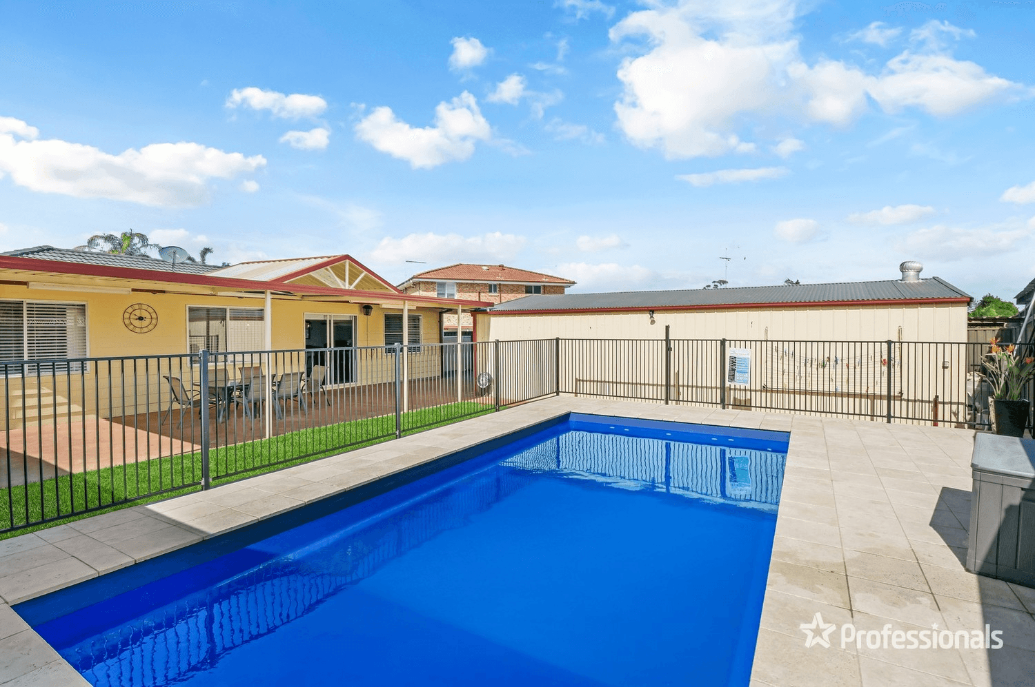 5 Lyrebird Crescent, St Clair, NSW 2759