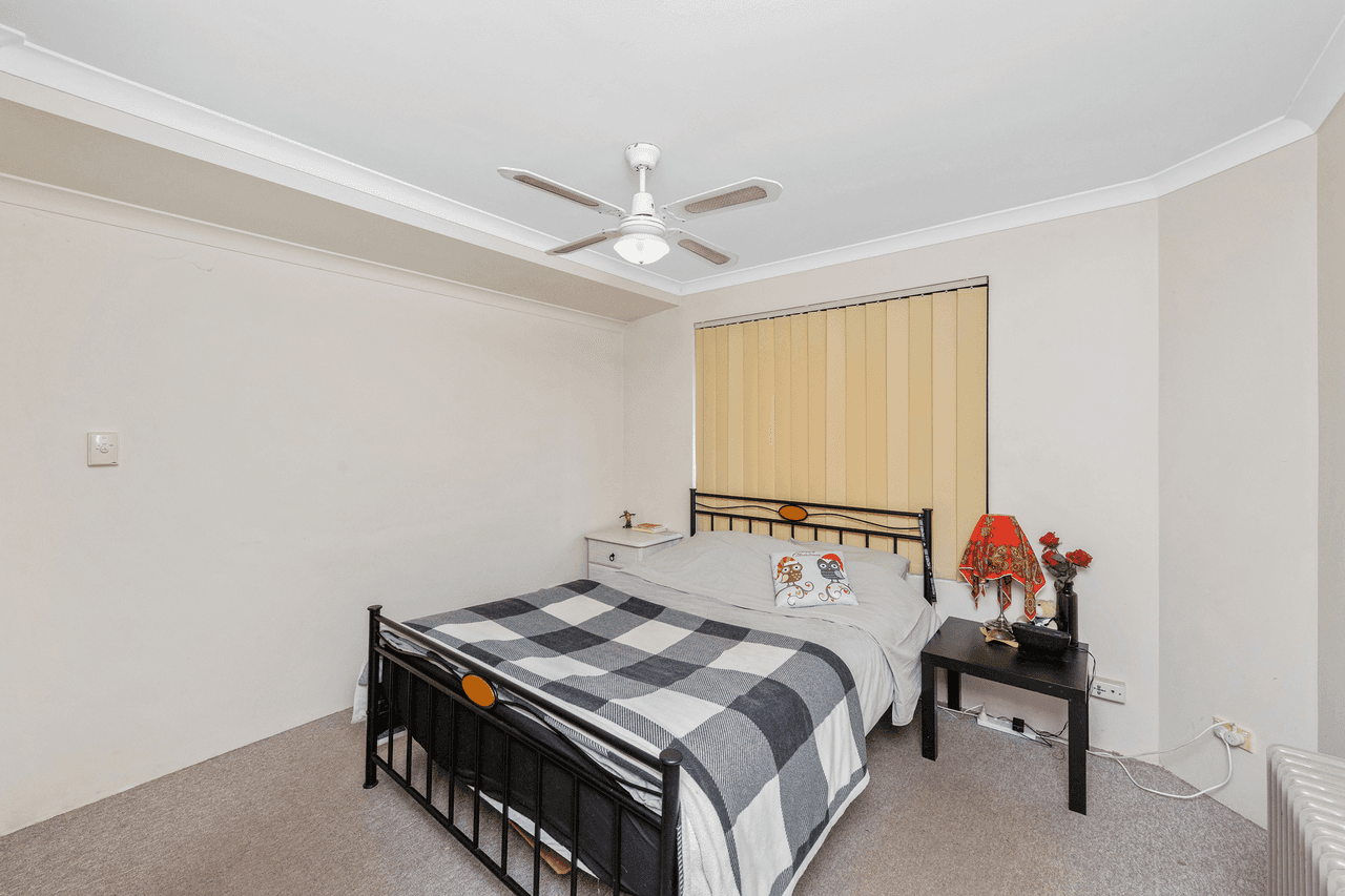 14 Royal Palm Drive, WARNBRO, WA 6169