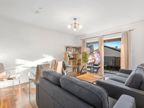 2A/57 Crown st, HOLLAND PARK WEST, QLD 4121