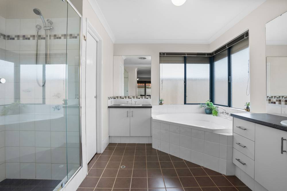 50 Kumarina Drive, SECRET HARBOUR, WA 6173