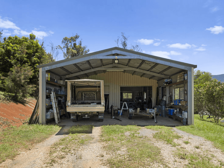 136 Pinnacle Road, PUMPENBIL, NSW 2484