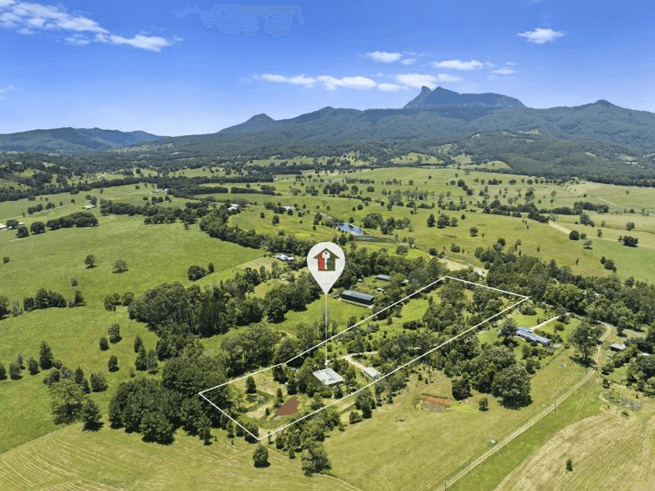 136 Pinnacle Road, PUMPENBIL, NSW 2484