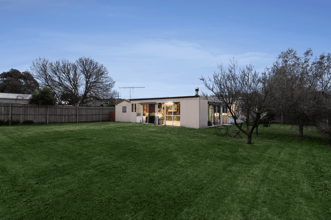 3 Roger Street, ROMSEY, VIC 3434
