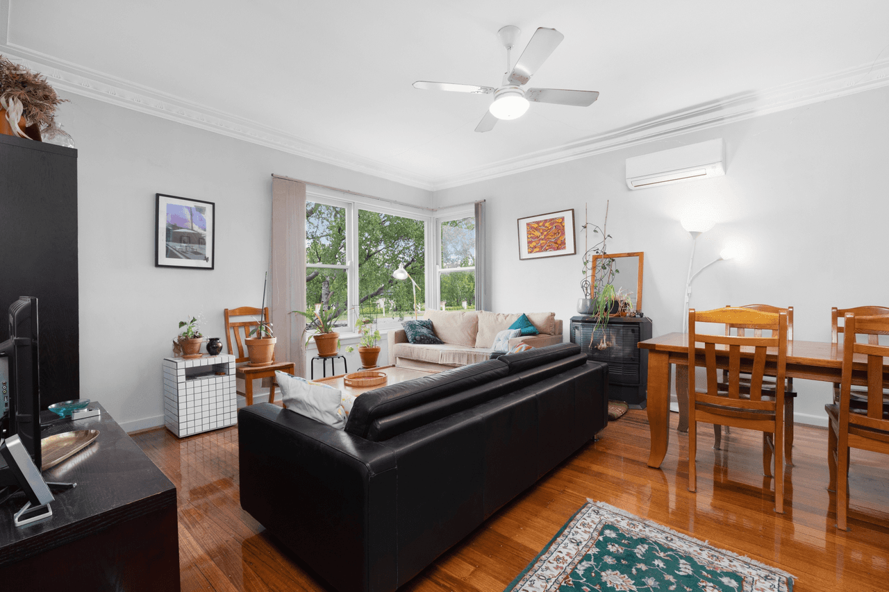 3 Roger Street, ROMSEY, VIC 3434