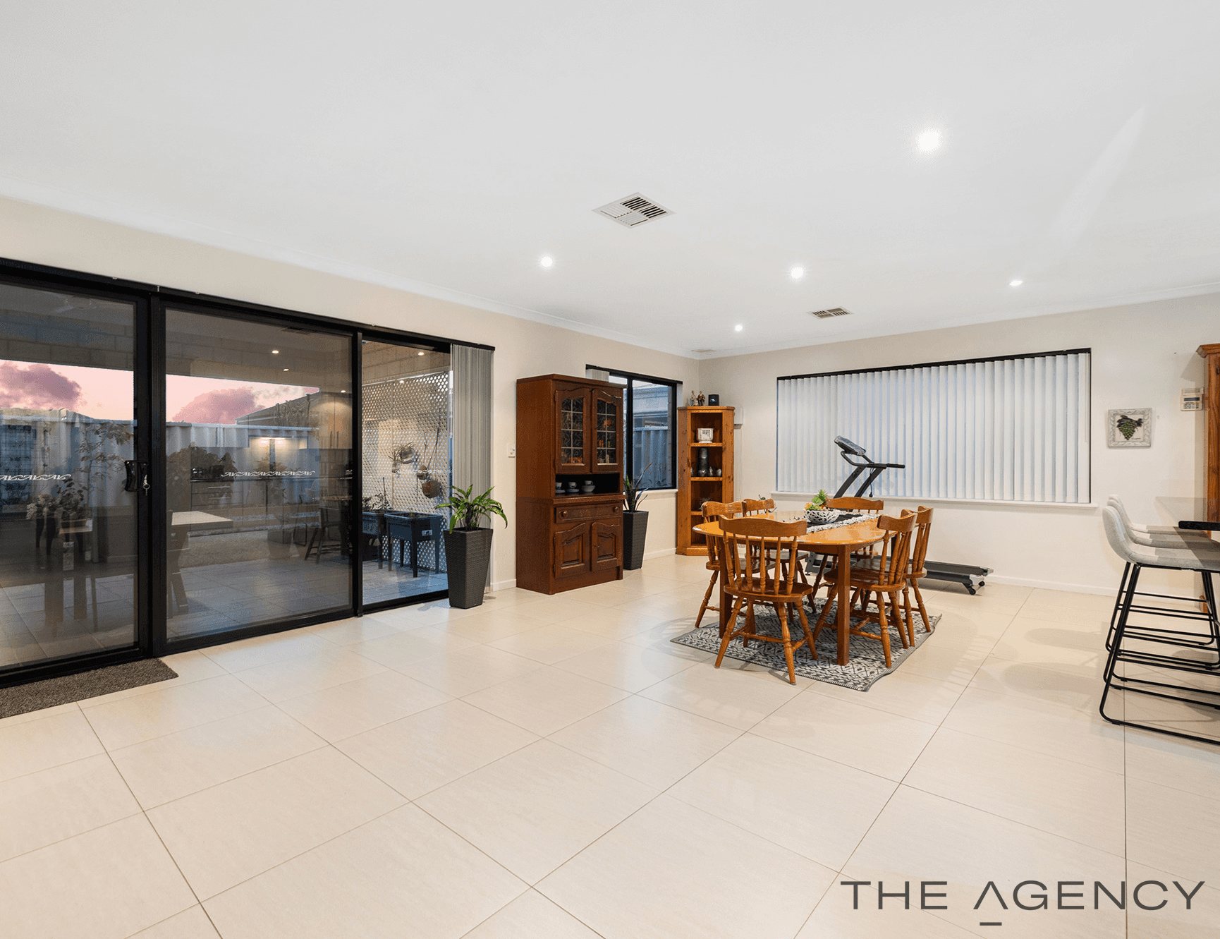 17 Kingsway Gardens, Canning Vale, WA 6155