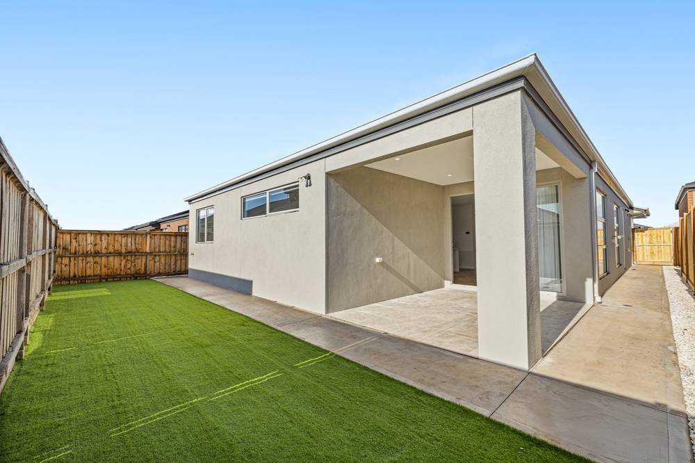 15 Keystone Drive, Sunbury, VIC 3429