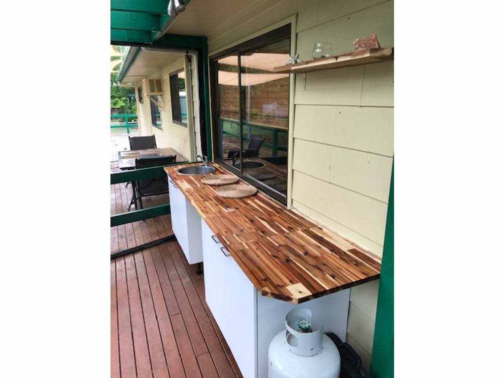 3-5 Eprapah Street, Coochiemudlo Island, QLD 4184