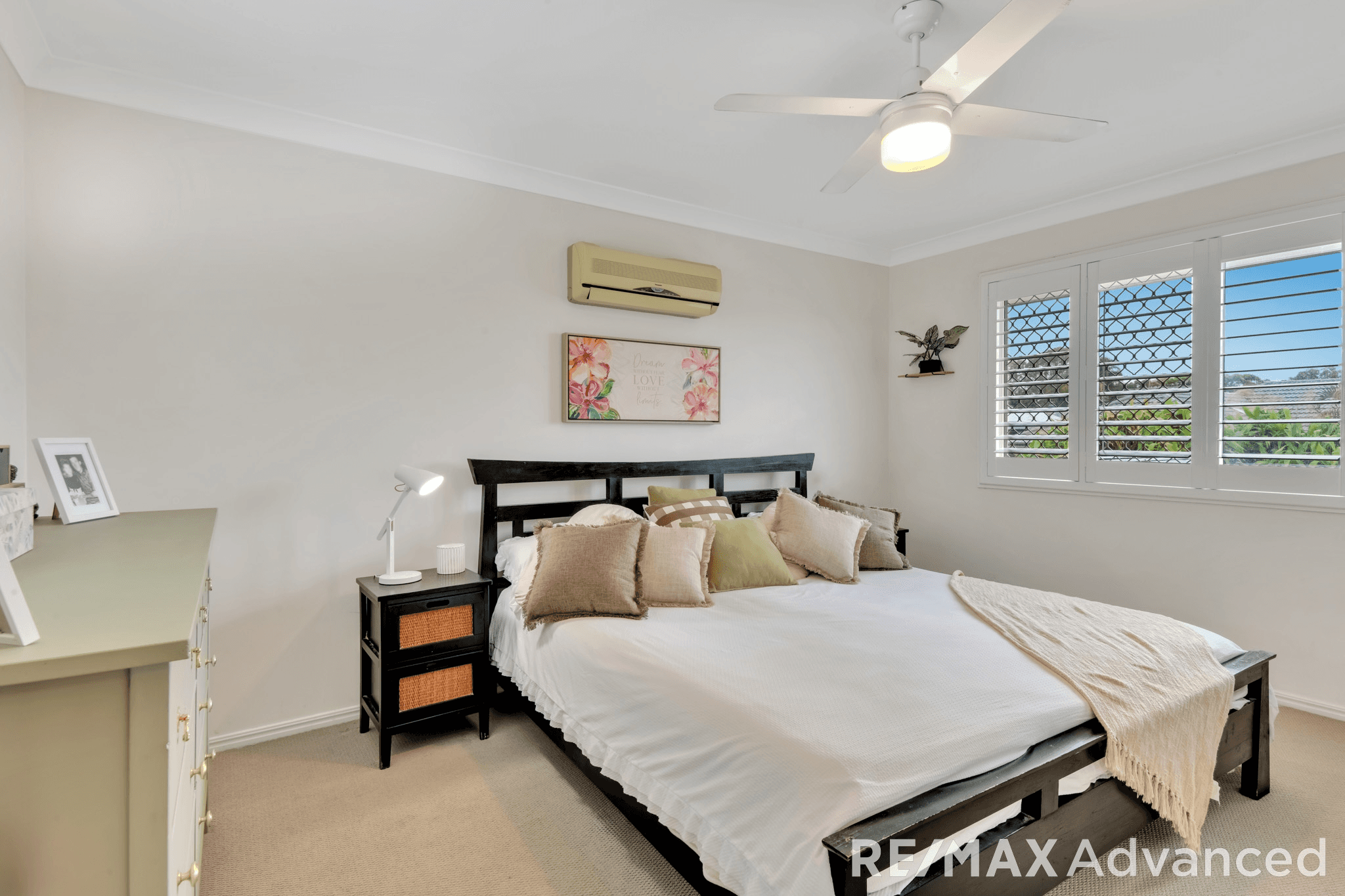 11 Kirk Place, Sandstone Point, QLD 4511