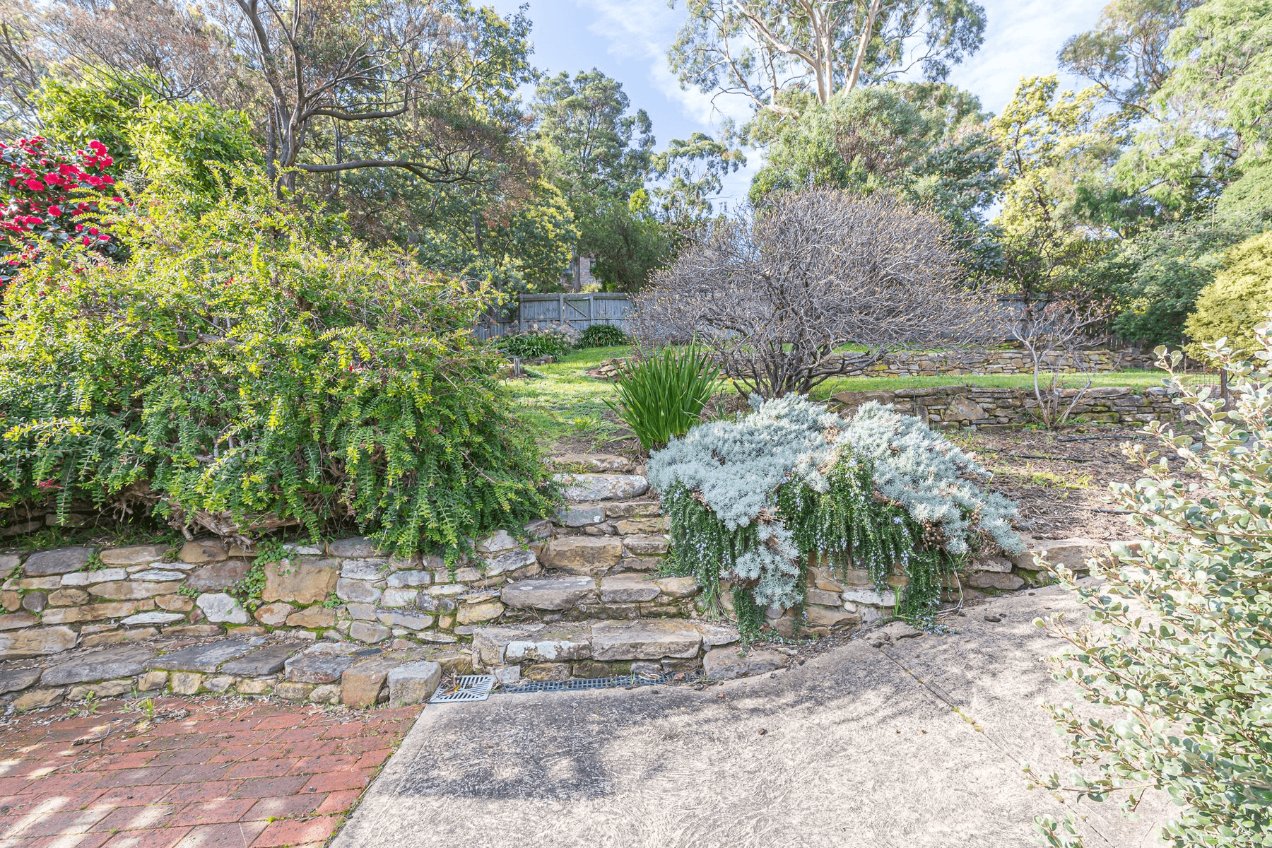 122 Karoola Road, LINDISFARNE, TAS 7015