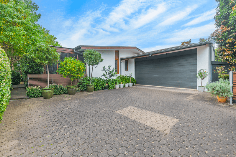 26 Country Club Circuit, NORWEST, NSW 2153