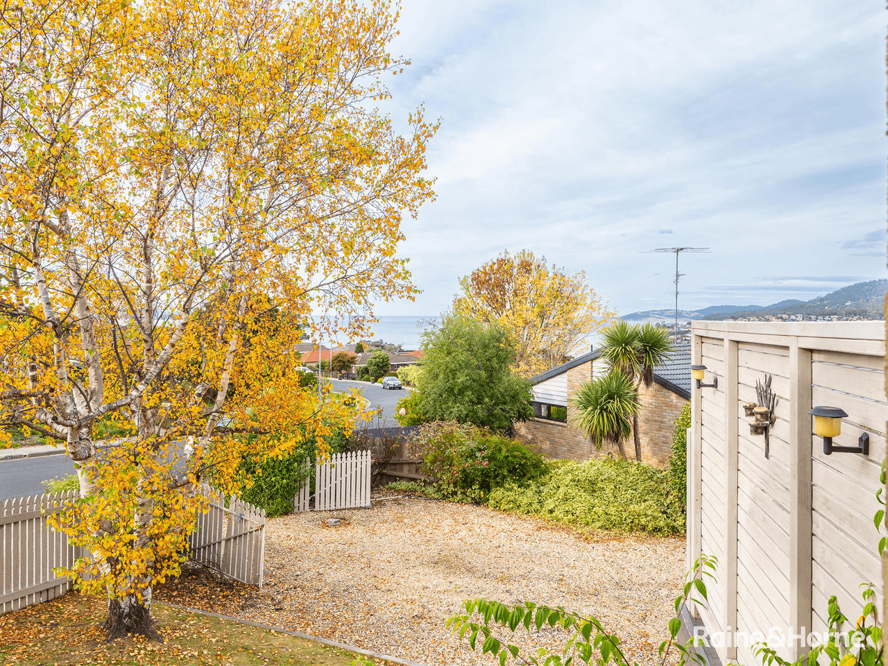 34 Tingira Road, BLACKMANS BAY, TAS 7052