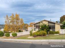 34 Tingira Road, BLACKMANS BAY, TAS 7052