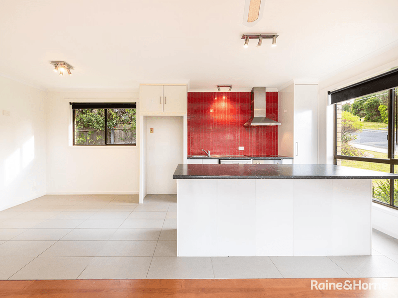 34 Tingira Road, BLACKMANS BAY, TAS 7052