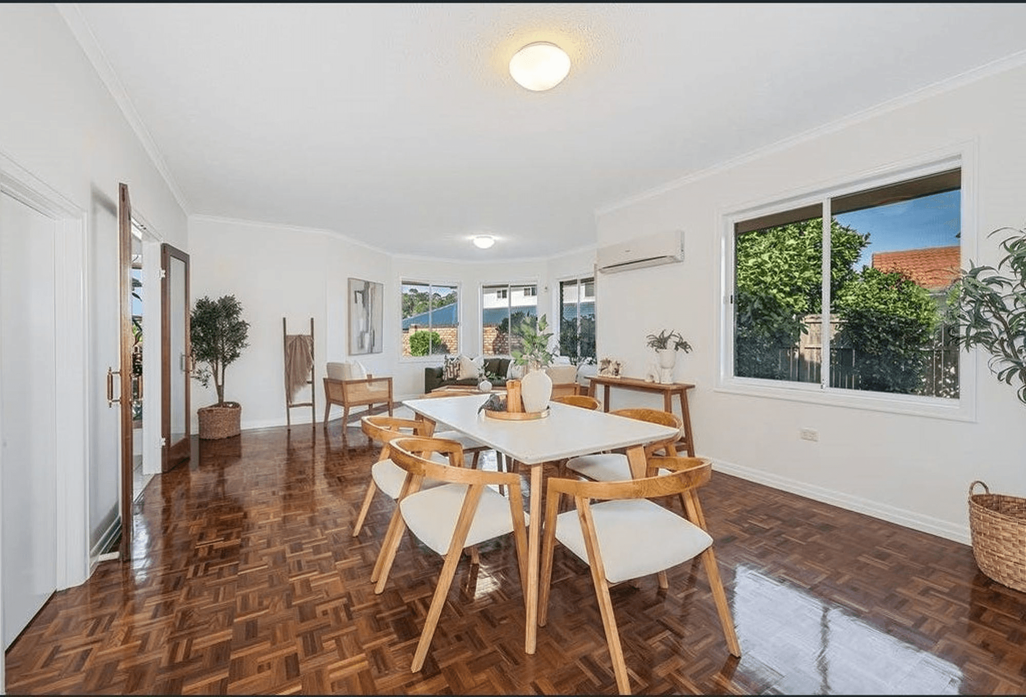 4 Nosworthy Close, CHERMSIDE WEST, QLD 4032