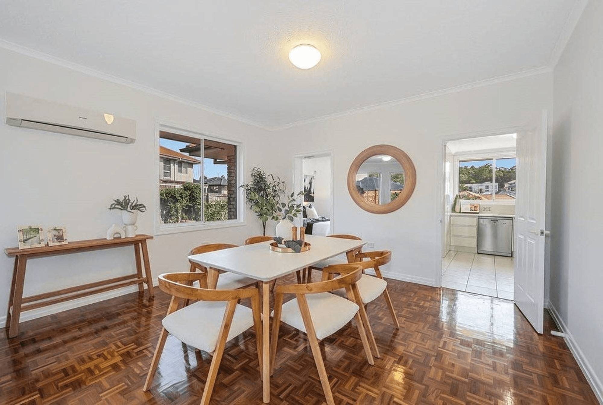 4 Nosworthy Close, CHERMSIDE WEST, QLD 4032