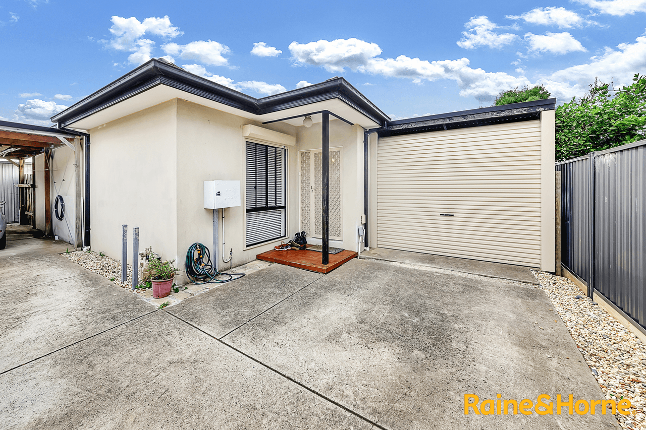 2/11 Jeffrey Street, DANDENONG NORTH, VIC 3175