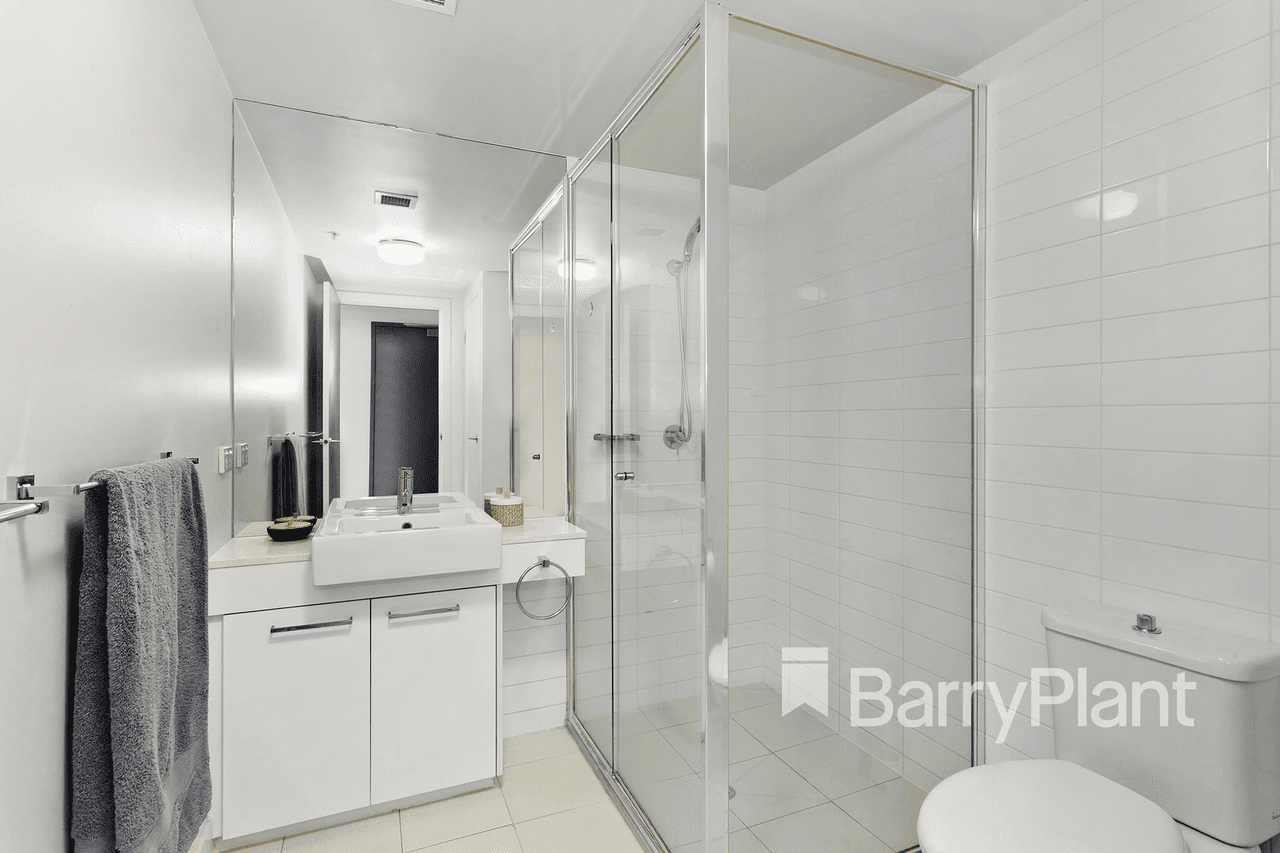 1811/100 Harbour Esplanade Street, Docklands, VIC 3008