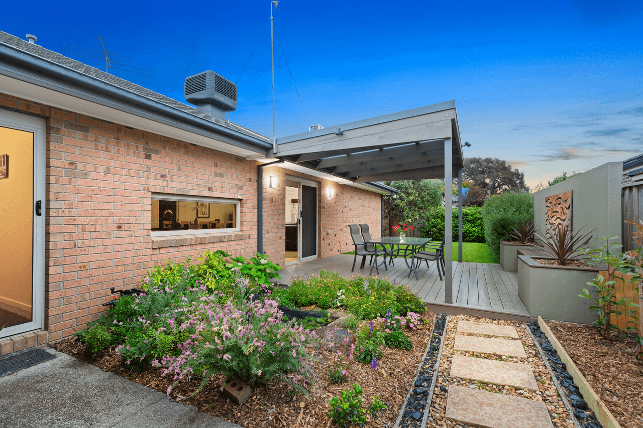 10 Morwell Way, MERNDA, VIC 3754